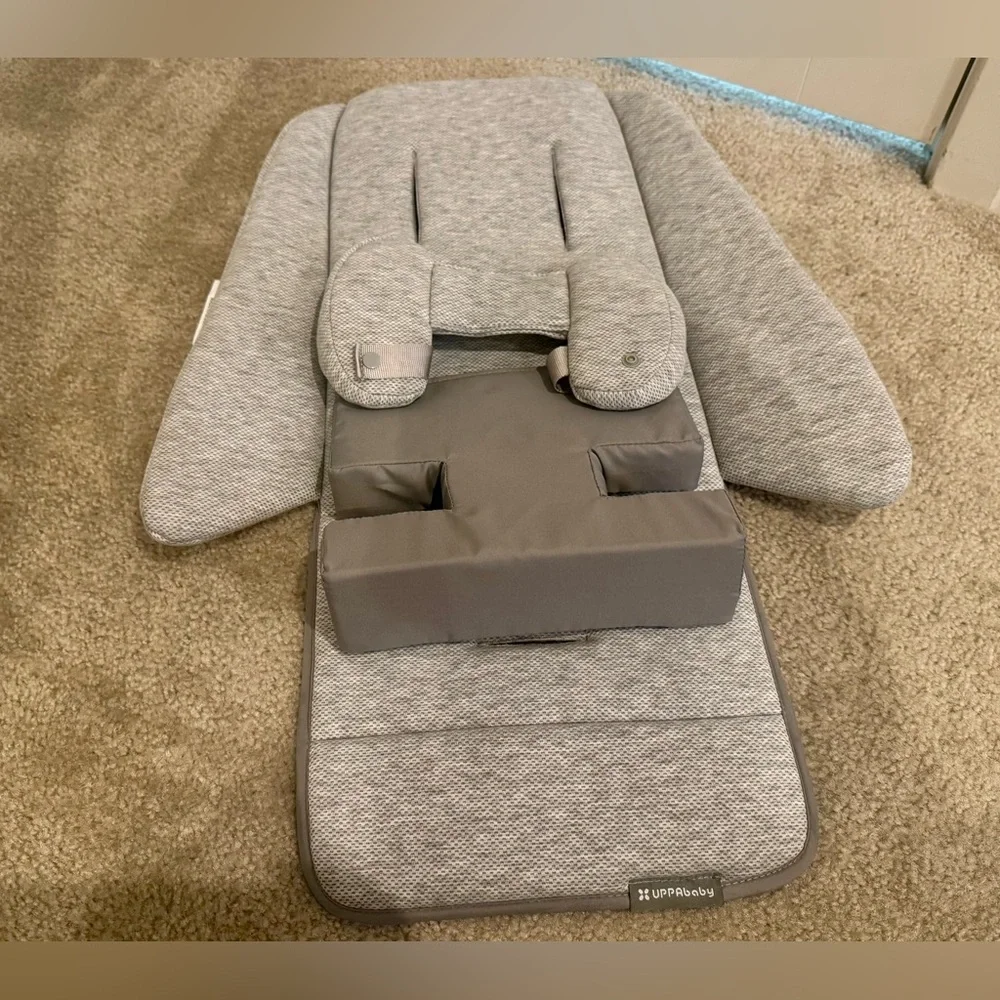 UPPAbaby Gray Infant Vista/Cruz Seat Insert - Picture 3 of 3
